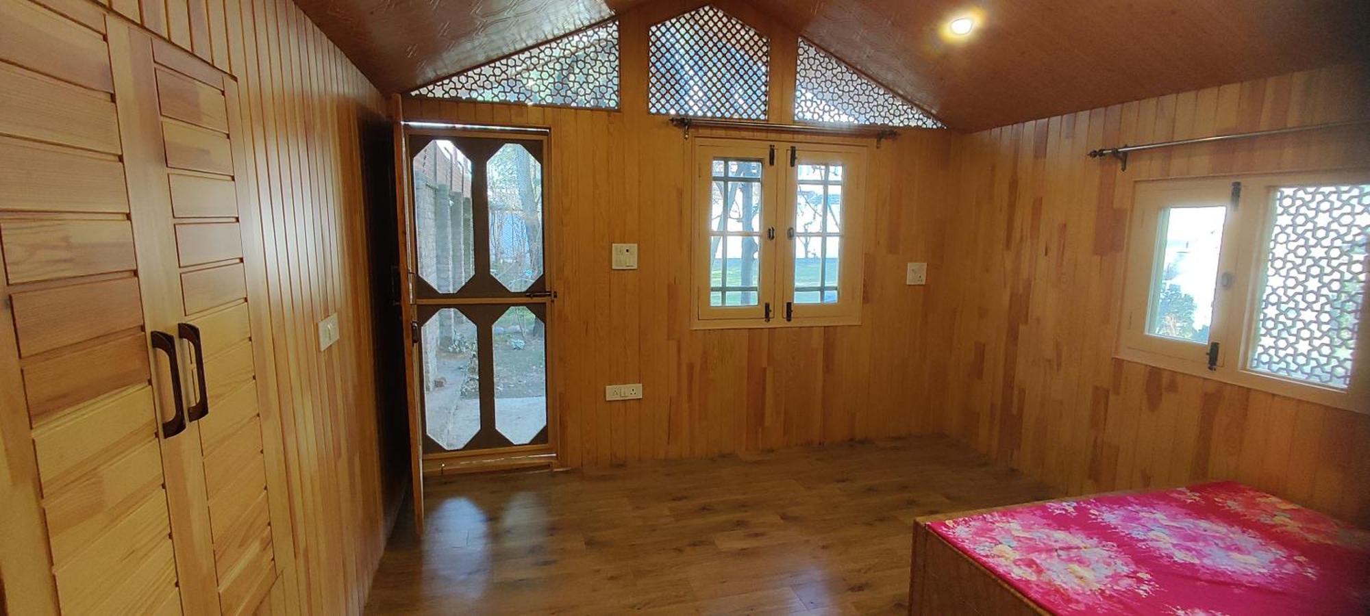 The Clover Inn Сринагар Экстерьер фото